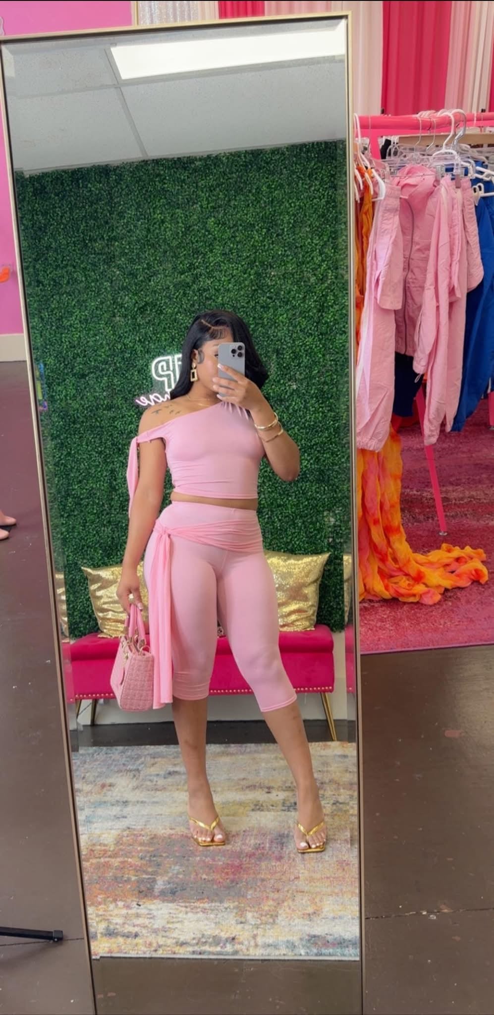 Pretty in pink (2 pc capri set)